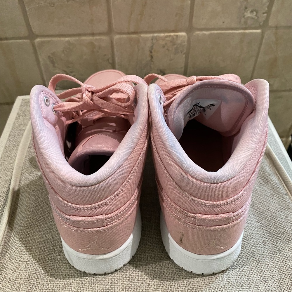 Air Jordan Retro 1 Mid- Girls’ Easter Pink - Picture 6 of 6